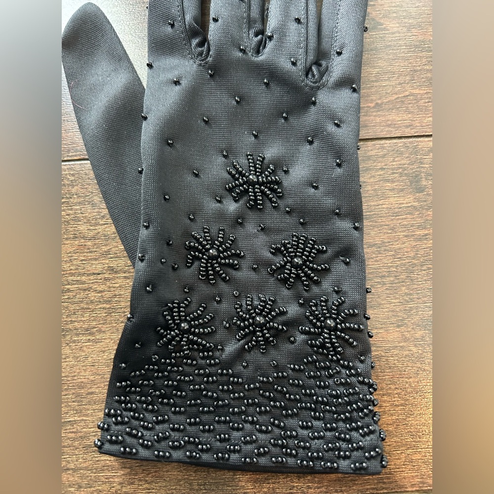 Vintage Black Beaded Gloves - Picture 3 of 5